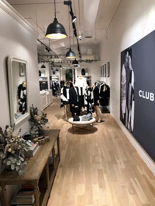 Club Monaco SoHo 9