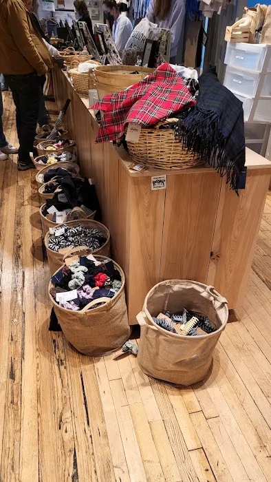 Brandy Melville - Flagship 4