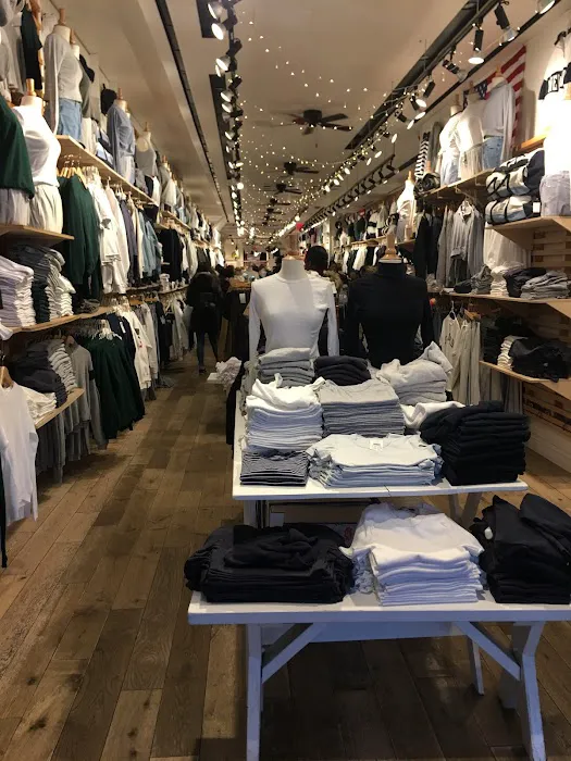 Brandy Melville - Flagship 9