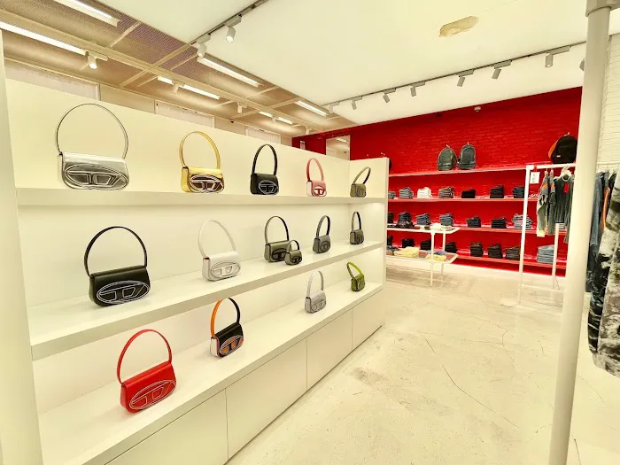 DIESEL STORE SOHO 5