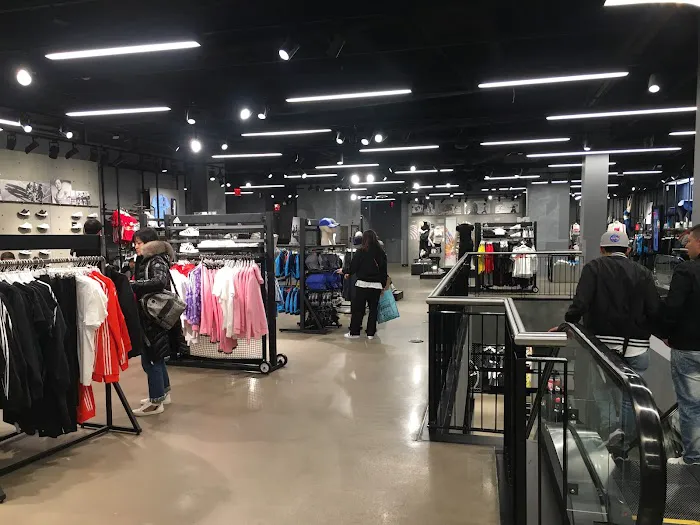 Originals Flagship Store New York, Spring Street 1