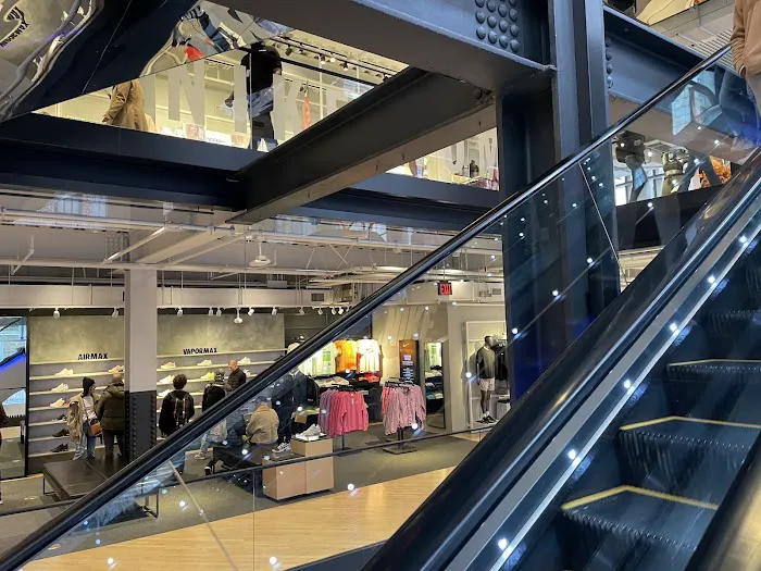 Nike Soho 4