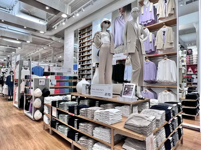UNIQLO Soho Store 0
