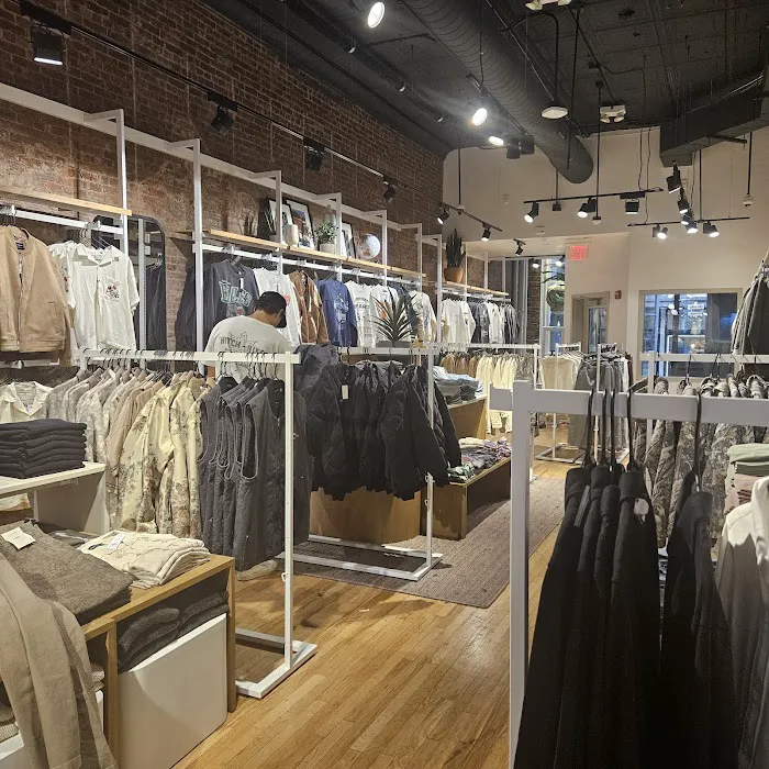 Abercrombie & Fitch 3