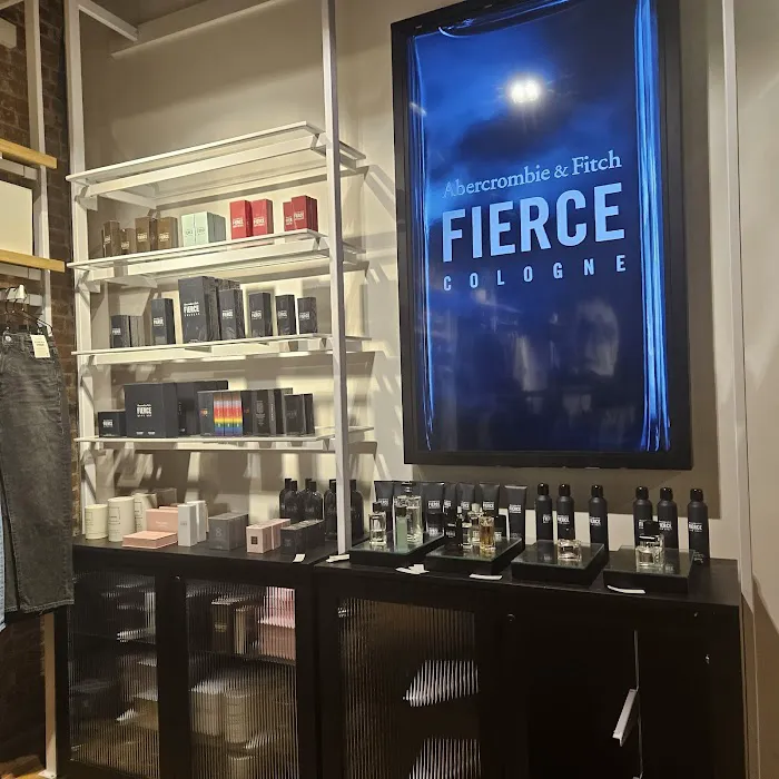 Abercrombie & Fitch 0