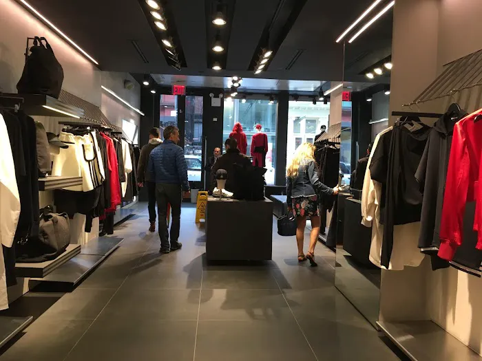 Y-3 SoHo Store New York 3