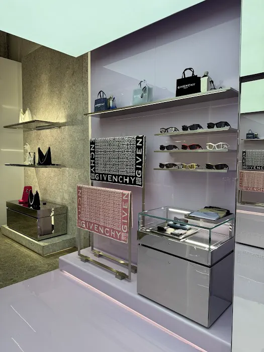 Givenchy SoHo 2