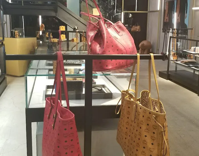 MCM SoHo 2