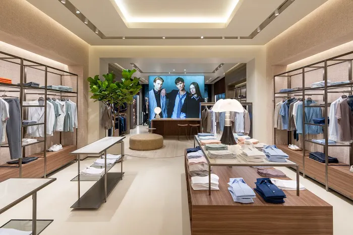 Boggi Milano 4