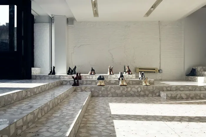 Atelier New York - Women's Store 0