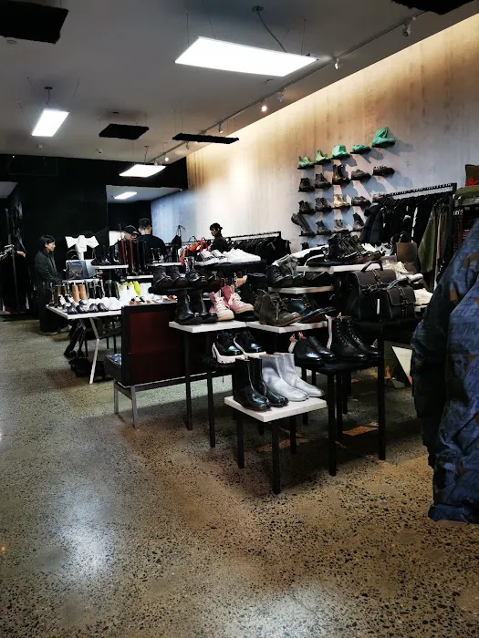Atelier New York Men Store 7