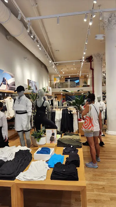 Athleta 0