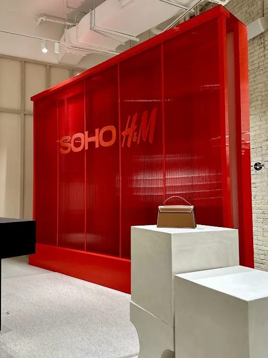 H&M 0