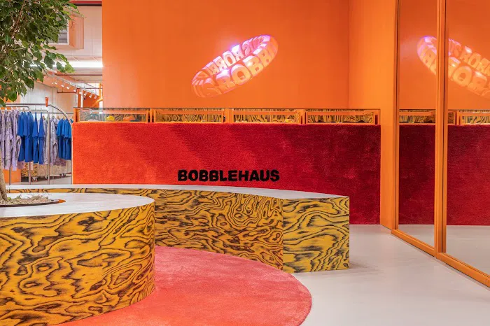 BOBBLEHAUS 8