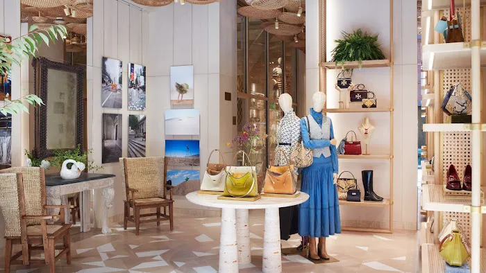 Tory Burch 9