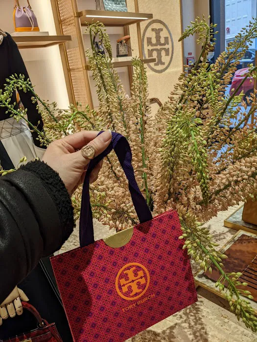 Tory Burch 4