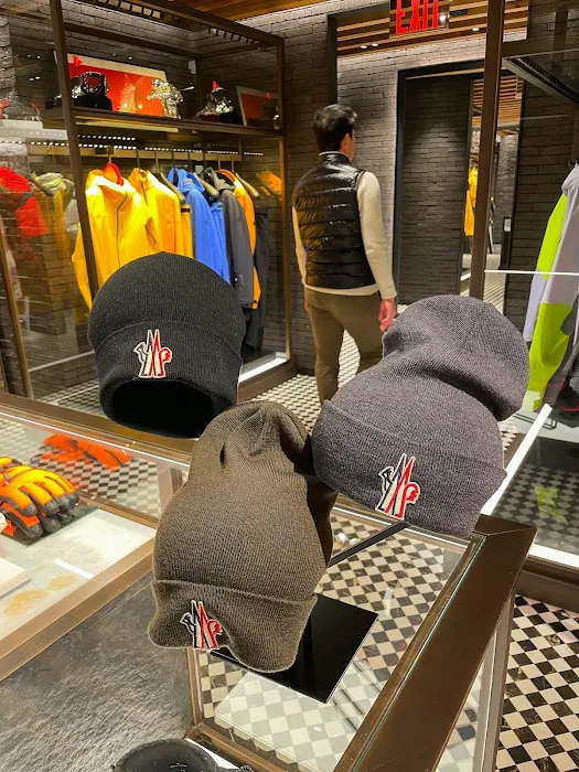 Moncler 9