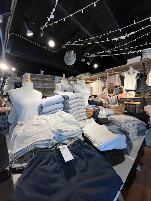 Brandy Melville - Fifth Avenue 4