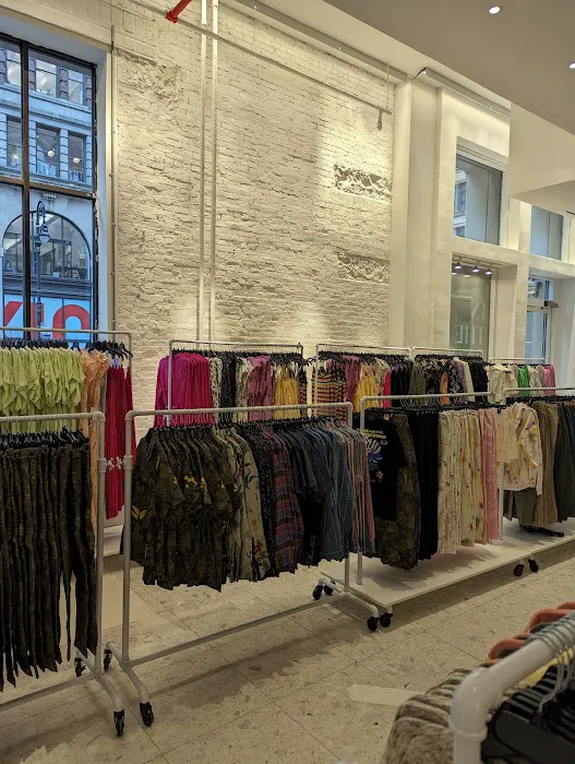 In The Know Sample Sale 2