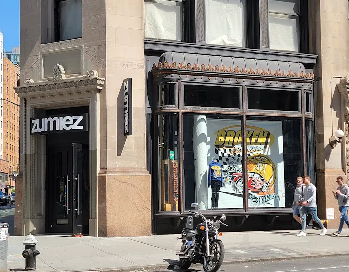 Zumiez 6