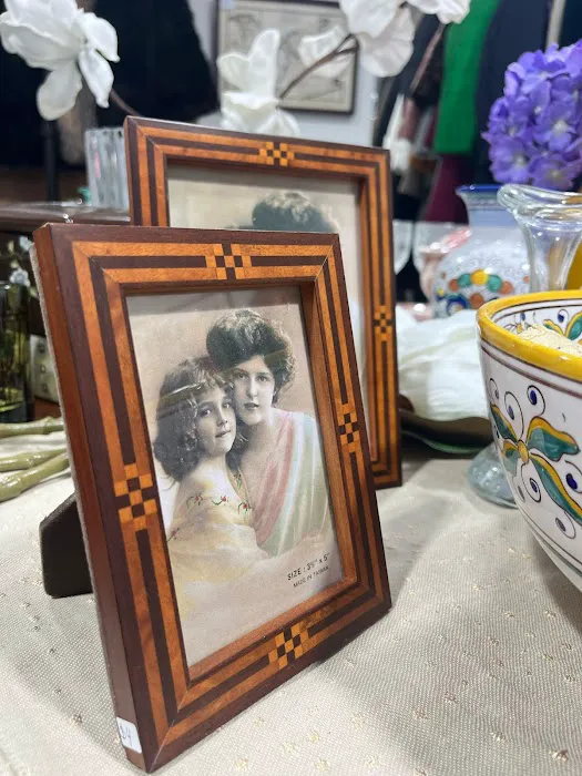 Vintage store 6