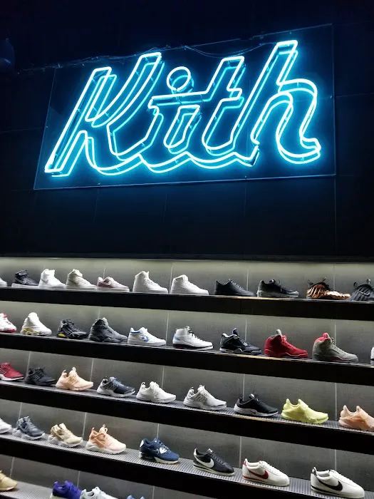 Kith Manhattan Temporary 9