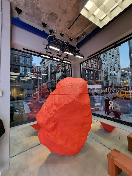 On Store NYC Lafayette 1