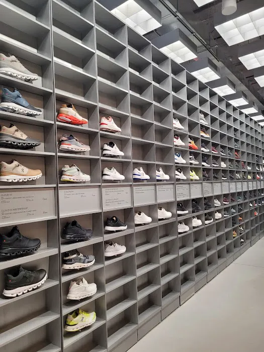 On Store NYC Lafayette 5