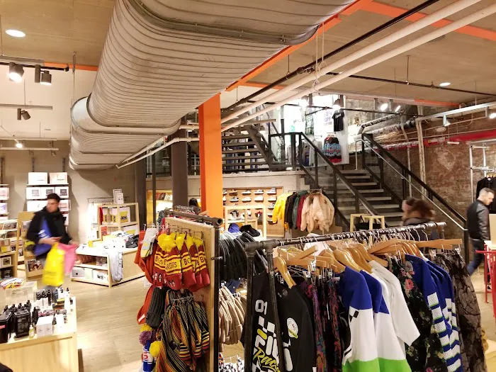 Urban Outfitters 7