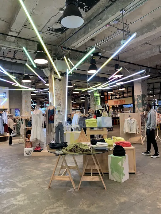 Urban Outfitters 3