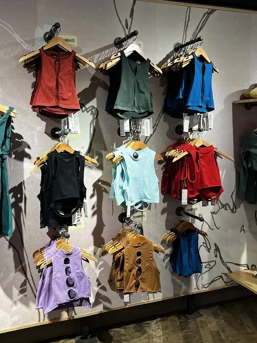 Urban Outfitters 2