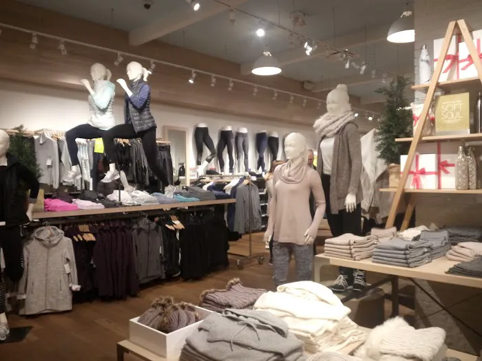 Athleta 1