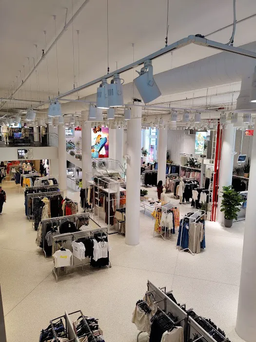 H&M 1