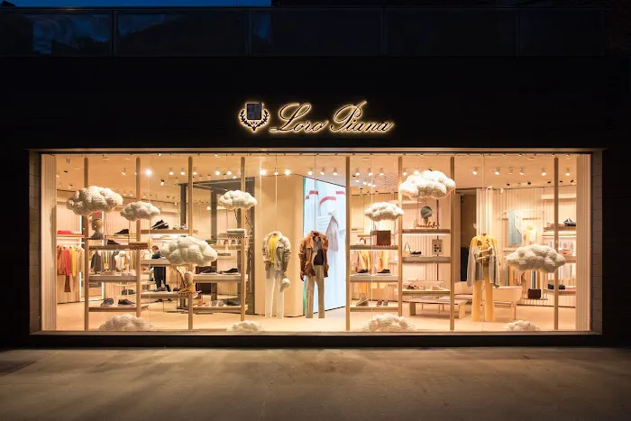 Loro Piana 4