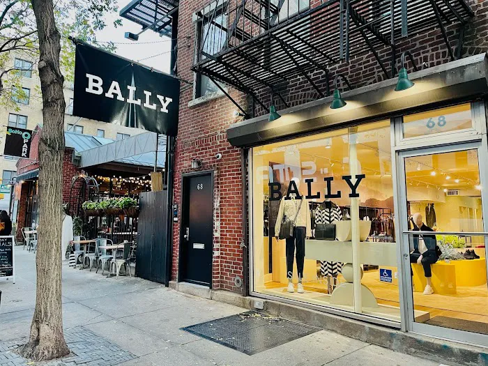Bally Store 5