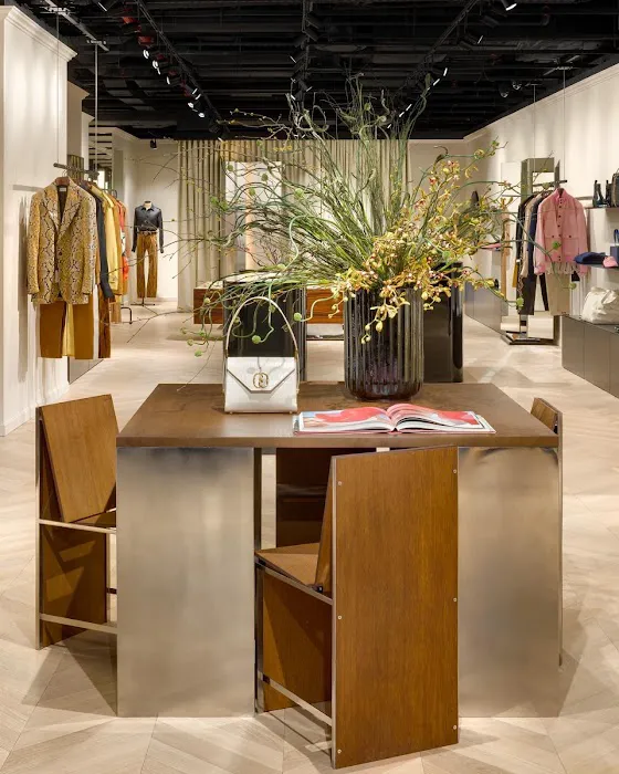Bally Store 2