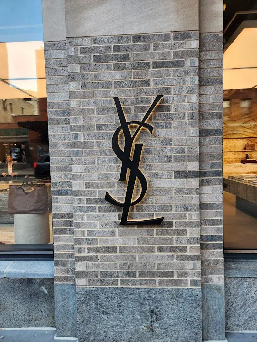 Saint Laurent 1