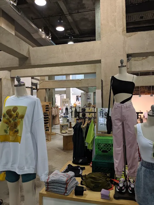 Urban Outfitters 7