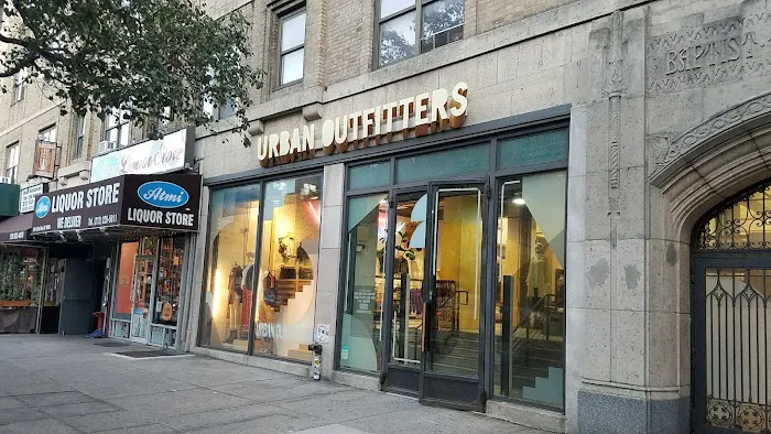 Urban Outfitters 8