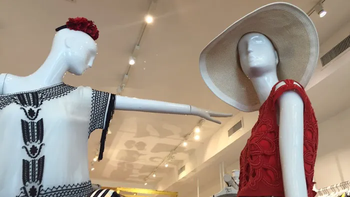 alice + olivia 4