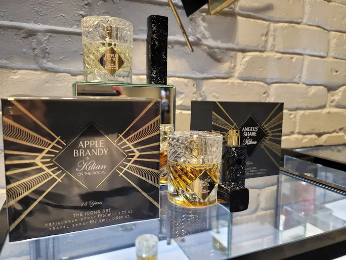 Kilian Paris 9