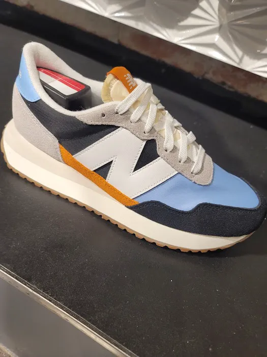 New Balance Flatiron 7