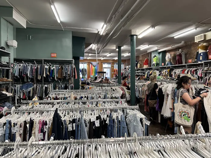 Buffalo Exchange 0