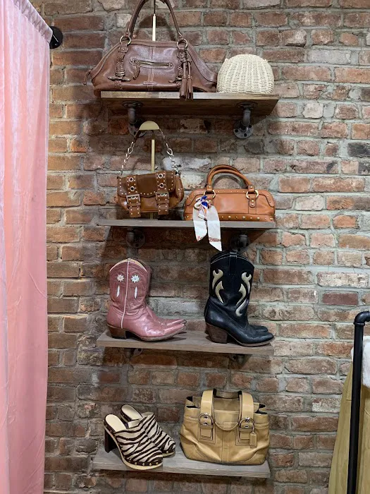 Eloise & Daisy Vintage and Secondhand 5