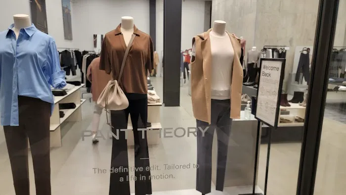 Theory Hudson Yards 4