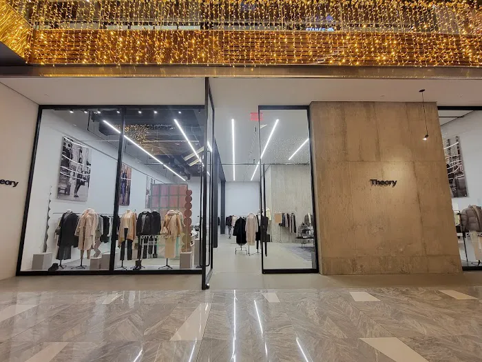 Theory Hudson Yards 0