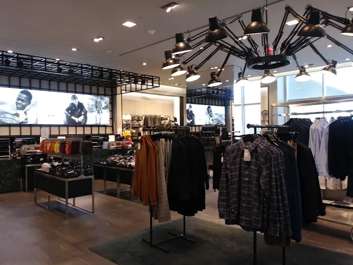 Gap Factory 5