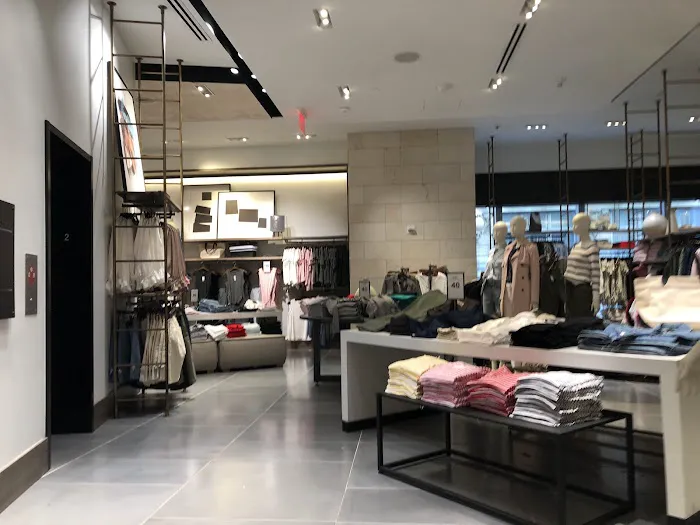 Banana Republic 1