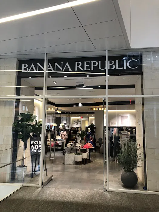 Banana Republic 0