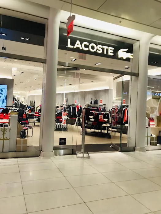 Lacoste *Closed* 2